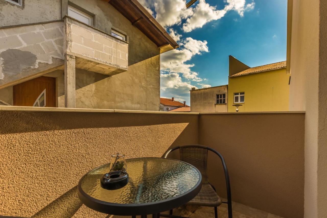 2Sis 2 Apartments Zadar Zimmer foto